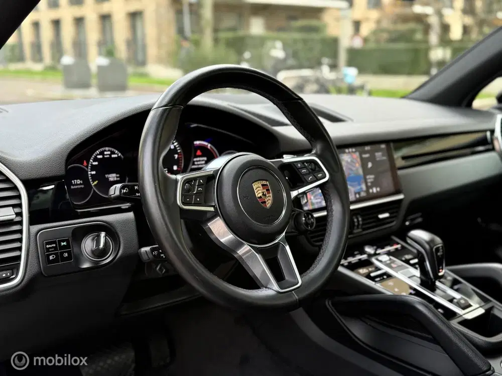 Porsche Cayenne 3.0 E-Hybrid SPORT-DESIGN uit 2019, foto 3