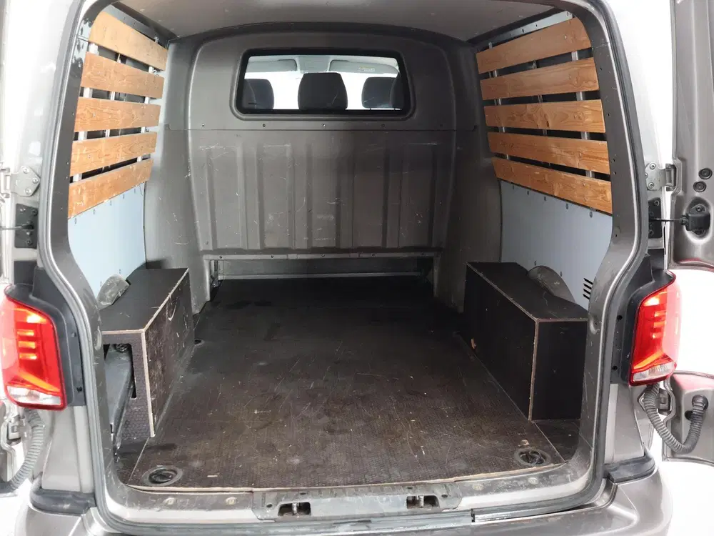 Volkswagen Transporter T6.1 2.0 TDI 150 PK L2H1 DUBBEL CABIN uit 2021, foto 9