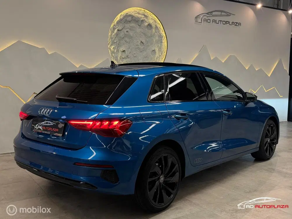 Audi A3 35 TFSI S-line Panorama uit 2020, foto 2