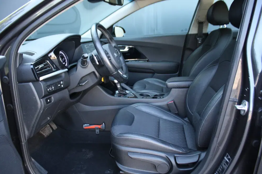 Kia Niro 1.6 GDi Hybrid DynamicLine uit 2019, foto 4