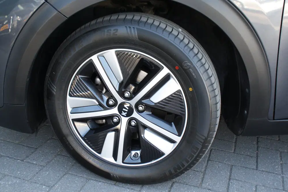 Kia Niro 1.6 GDi Hybrid DynamicLine uit 2019, foto 8