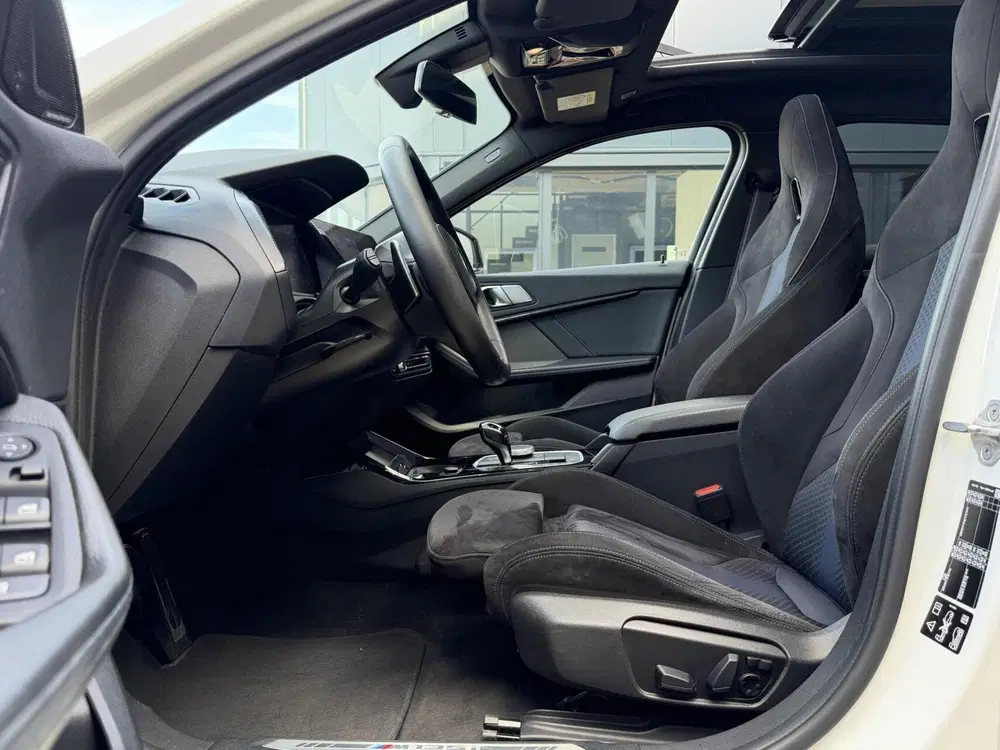 BMW 1-serie M135i xDrive uit 2020, foto 11