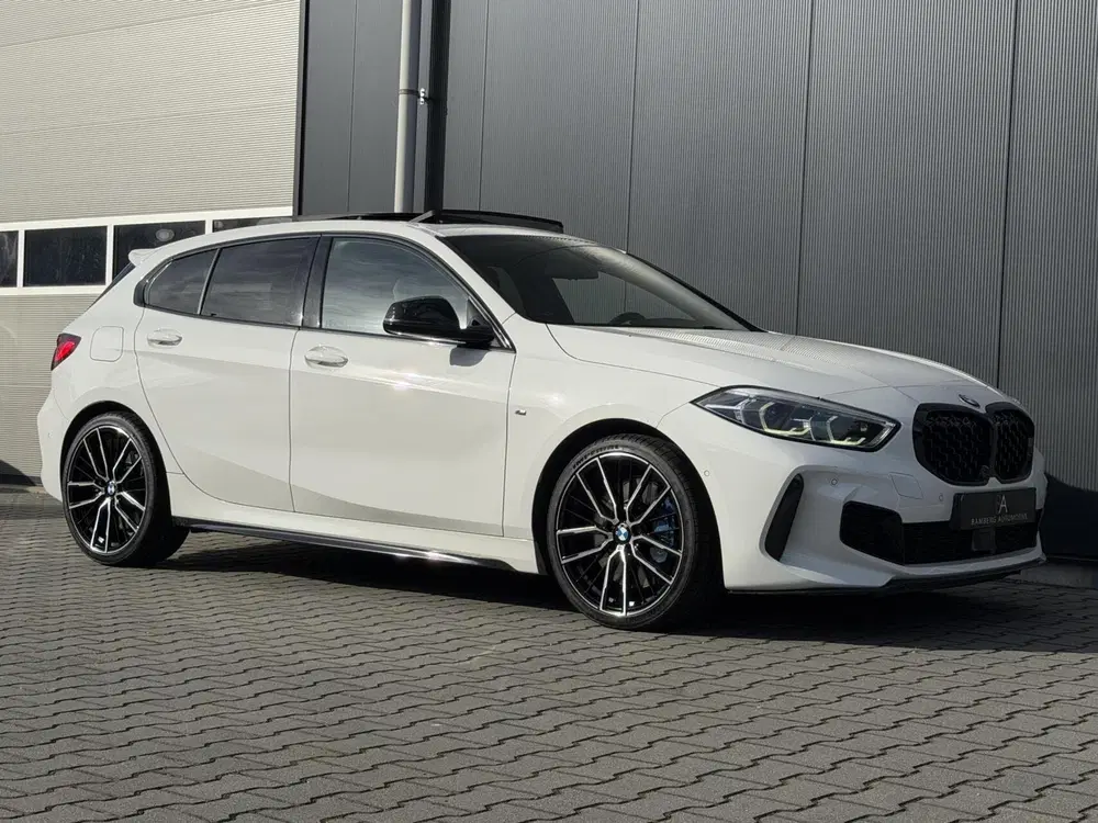 BMW 1-serie M135i xDrive uit 2020, foto 4