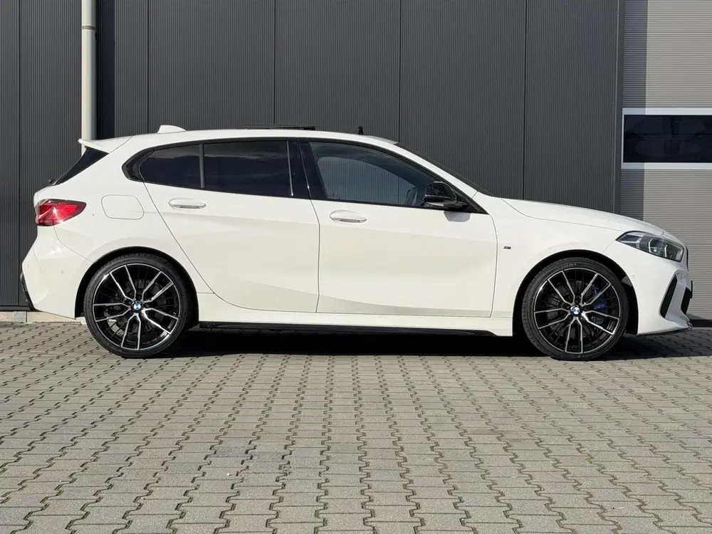 BMW 1-serie M135i xDrive uit 2020, foto 8