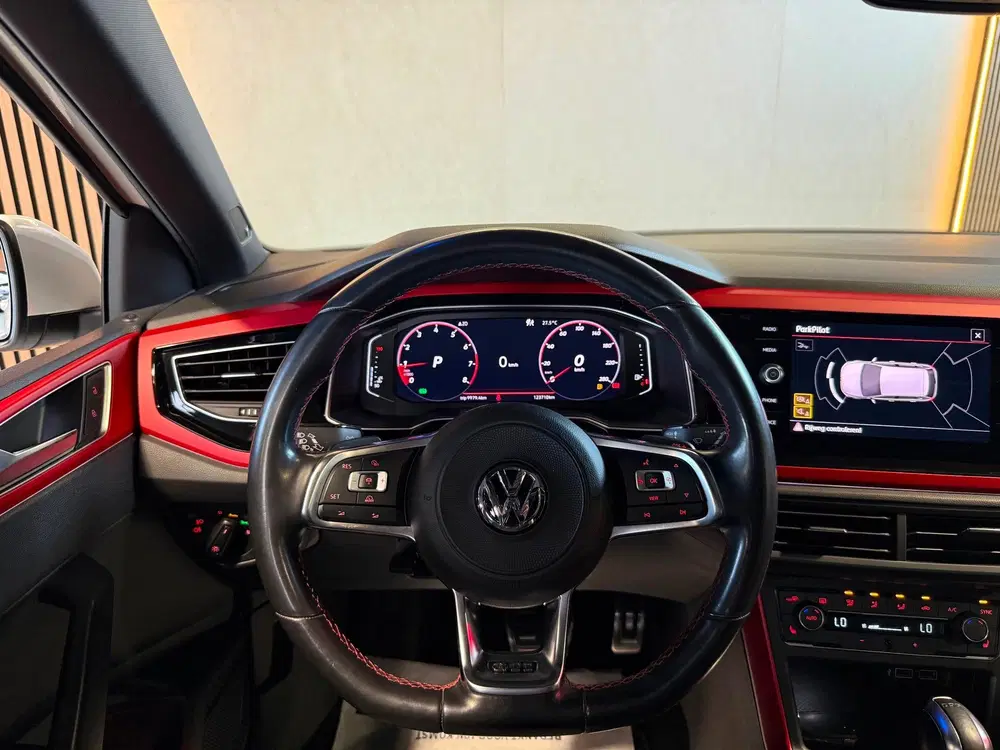 Volkswagen Polo 2.0 TSI GTI uit 2019, foto 14