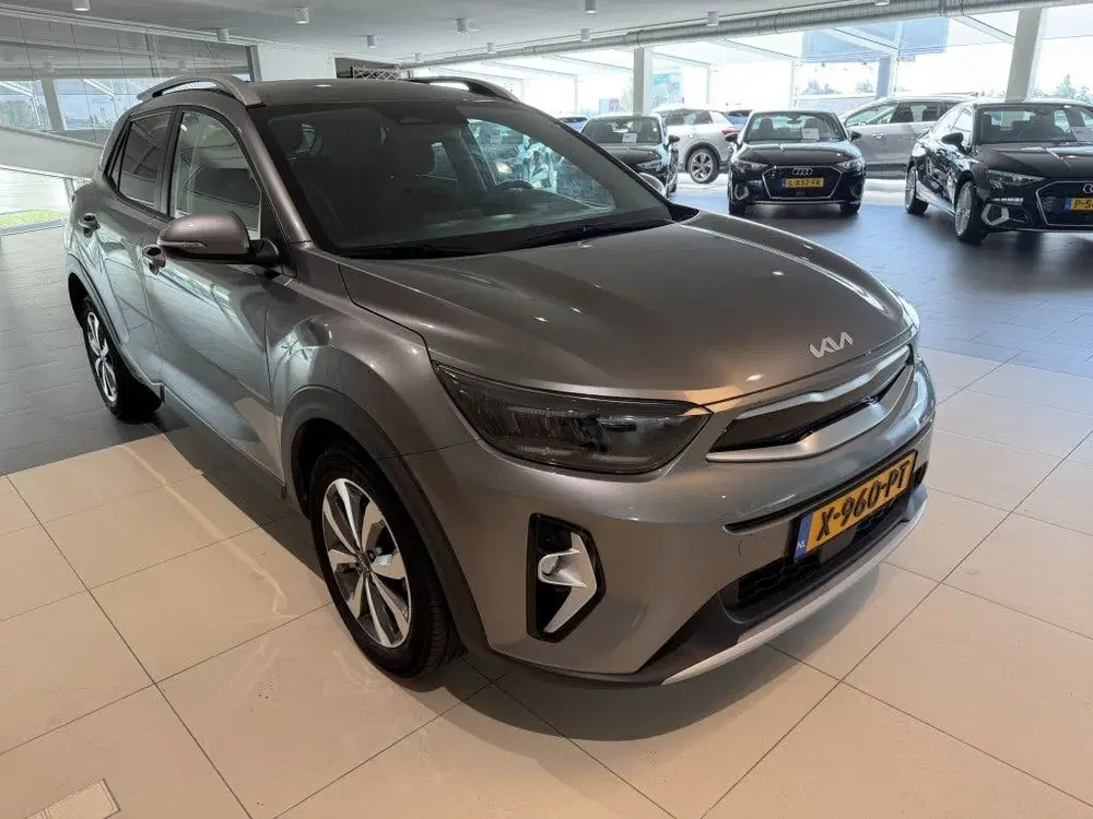 Kia Stonic 1.0 T-GDi MHEV DynamicPlusLine (bj 2024) uit 2024, foto 2