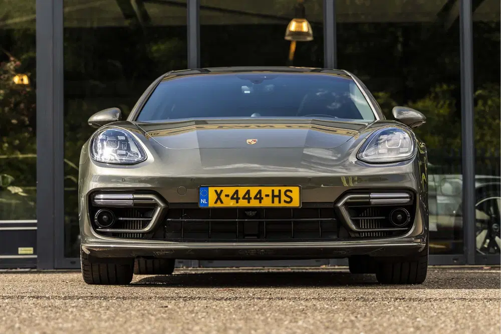 Porsche Panamera Sport Turismo 2.9 4 E-Hybrid Platinum Edit uit 2023, foto 2