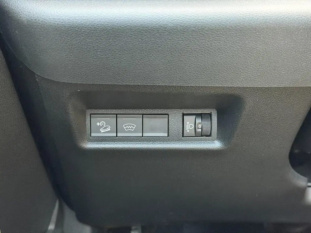Jeep Avenger Longitude 54 kWh SOH 97 uit 2025, foto 15