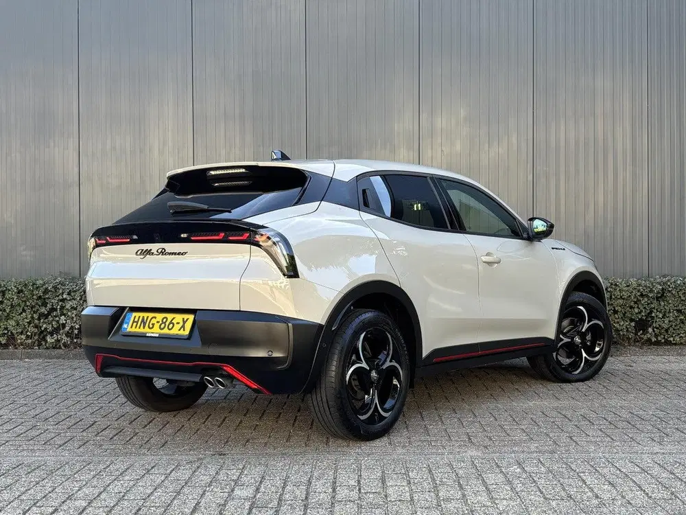 Alfa Romeo Junior 145pk Hybrid Ibrida Speciale Automaat uit 2025, foto 3