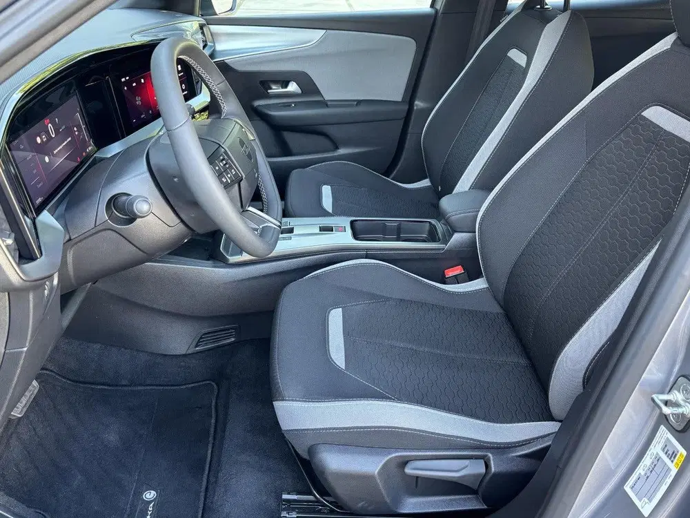 Opel Mokka Electric Business Edition 54 kWh uit 2025, foto 12