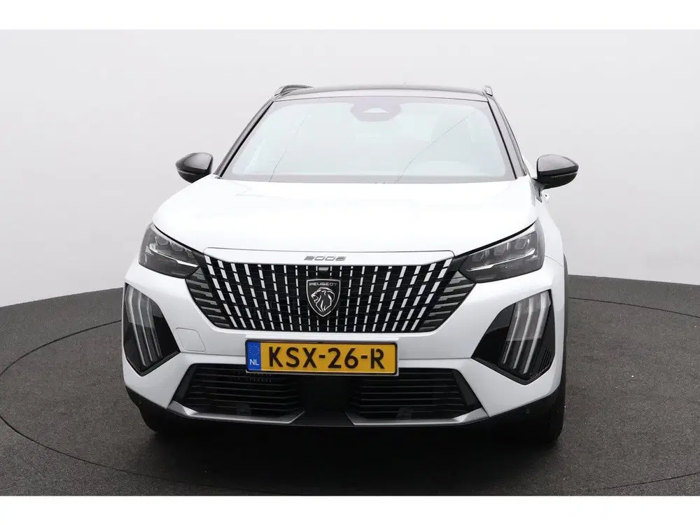 Peugeot 2008 1.2 Hybrid 145 GT uit 2026, foto 12