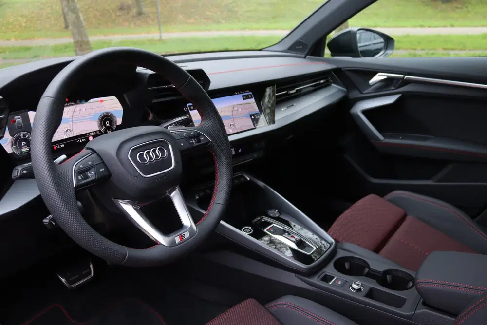 Audi A3 45 TFSI e 272pk S edition Competition Pano uit 2025, foto 10