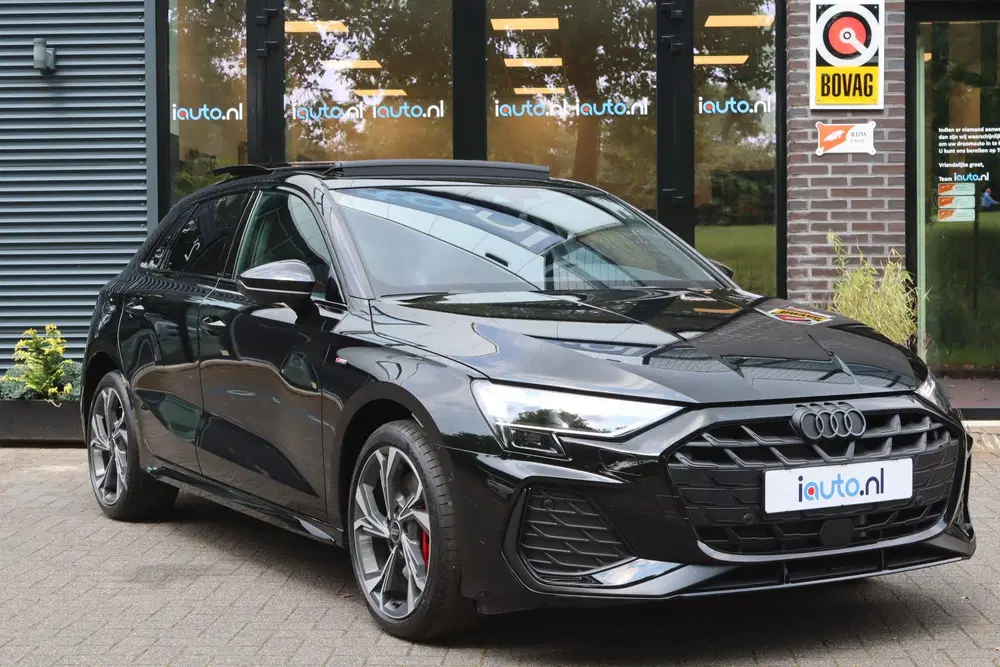 Audi A3 45 TFSI e 272pk S edition Competition Pano uit 2025, foto 5