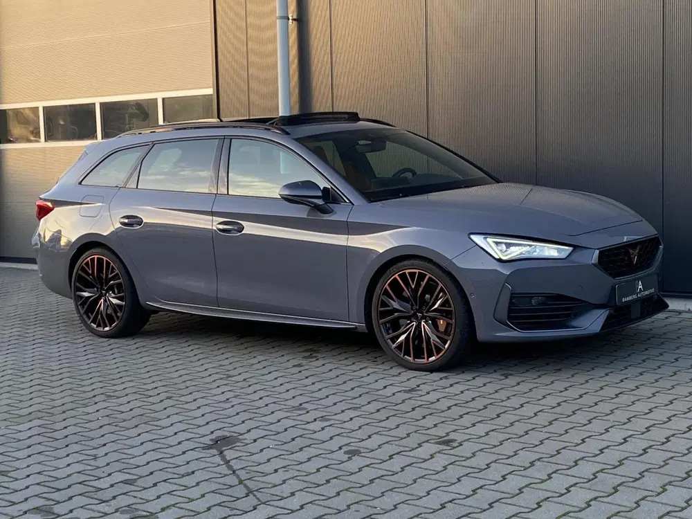 Cupra Leon ST VZ 4Drive uit 2022, foto 4