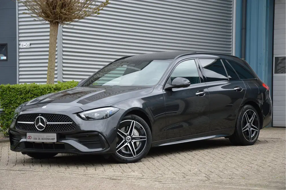 Mercedes-Benz C-Klasse 300 e AMG Line PANORAMADAK uit 2024