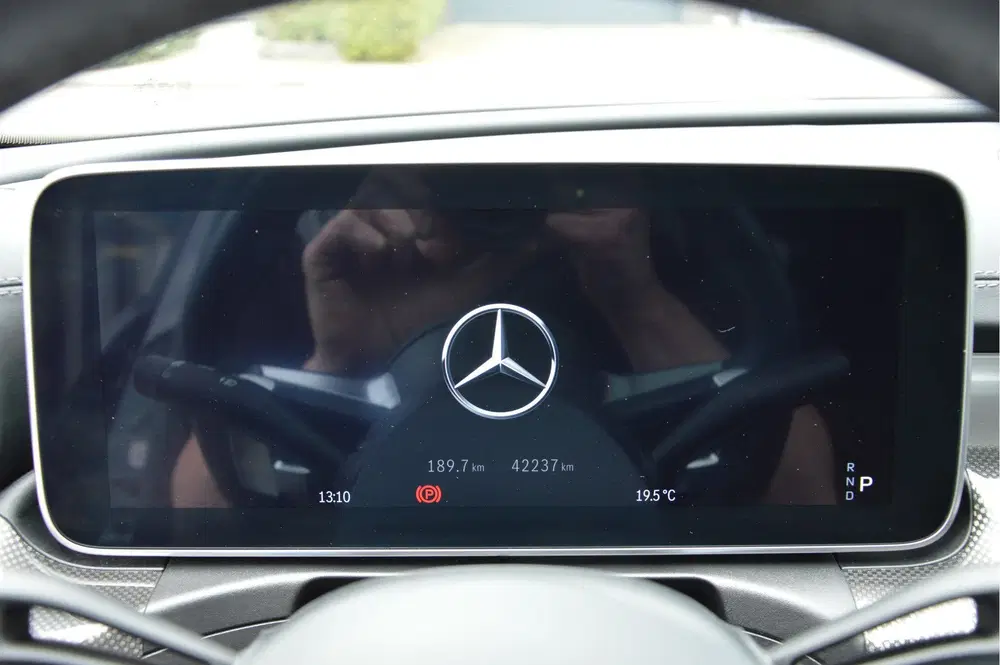 Mercedes-Benz C-Klasse 300 e AMG Line PANORAMADAK uit 2024, foto 15