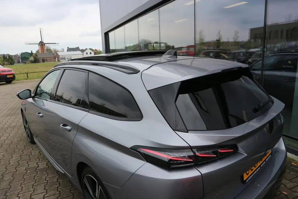 Peugeot 308 1.2 PureTech GT 130PK AUTOMAAT NAVI FOCAL uit 2022, foto 11
