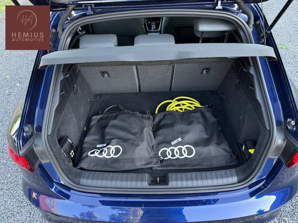Audi A3 TFSI e S line uit 2024, foto 13
