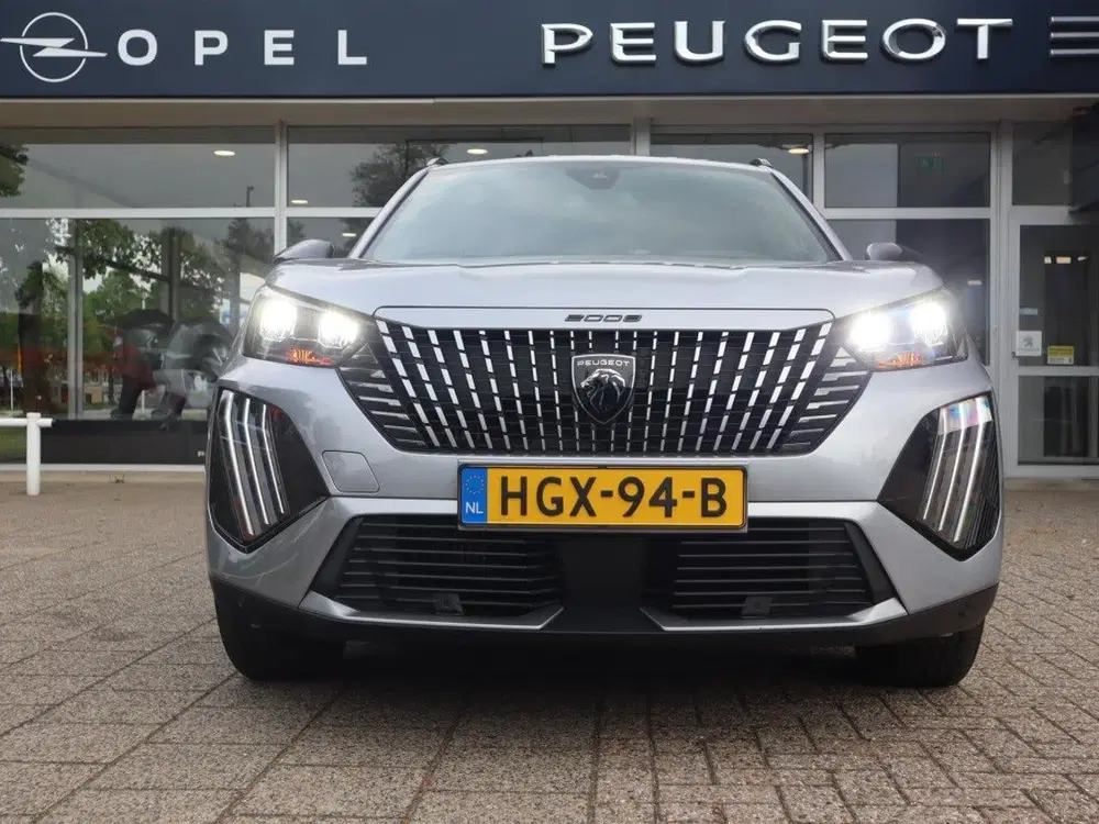 Peugeot 2008 SUV Allure PureTech 100pk H6 uit 2025, foto 14