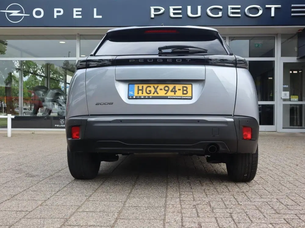 Peugeot 2008 SUV Allure PureTech 100pk H6 uit 2025, foto 15