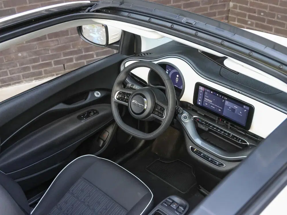 Fiat 500e Icon 42kWh 118pk uit 2024, foto 9