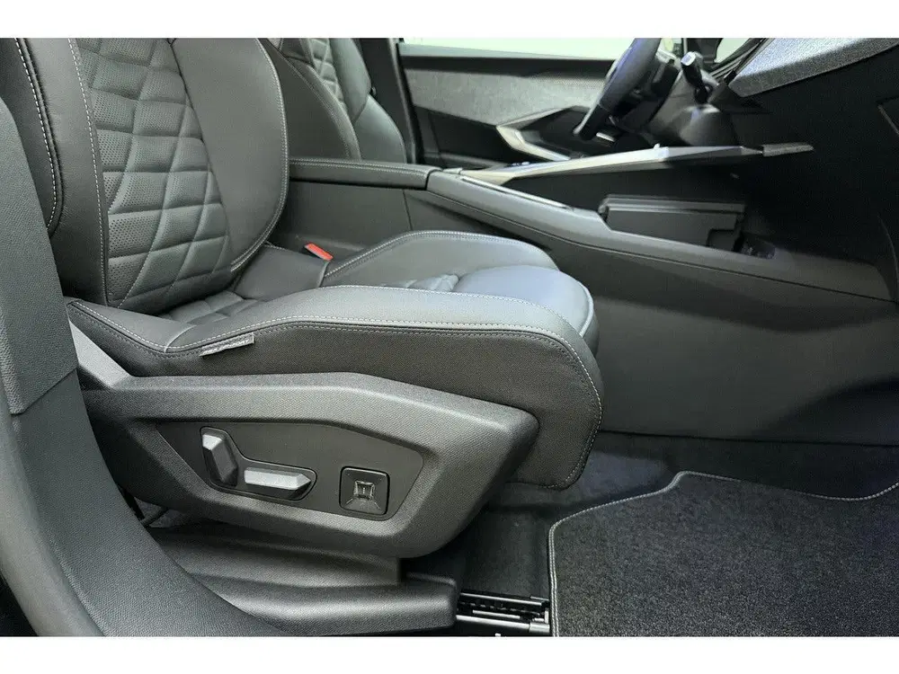 Peugeot 5008 1.2 Hybrid 145 GT Exclusive 7p AGR l Nappa uit 2026, foto 15