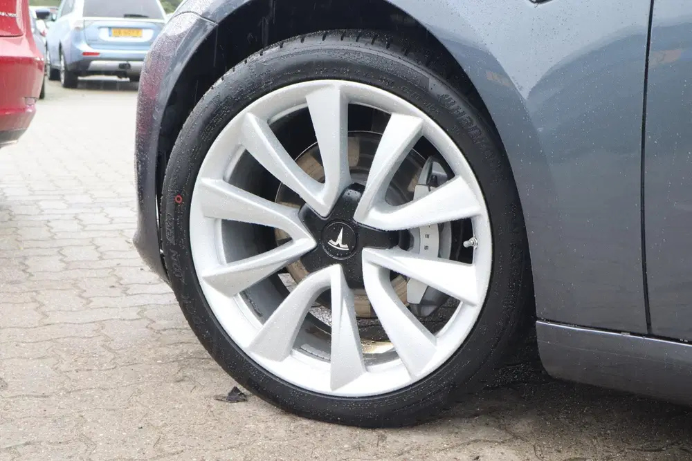 Tesla Model 3 Long Range AWD 75 kWh uit 2020, foto 13