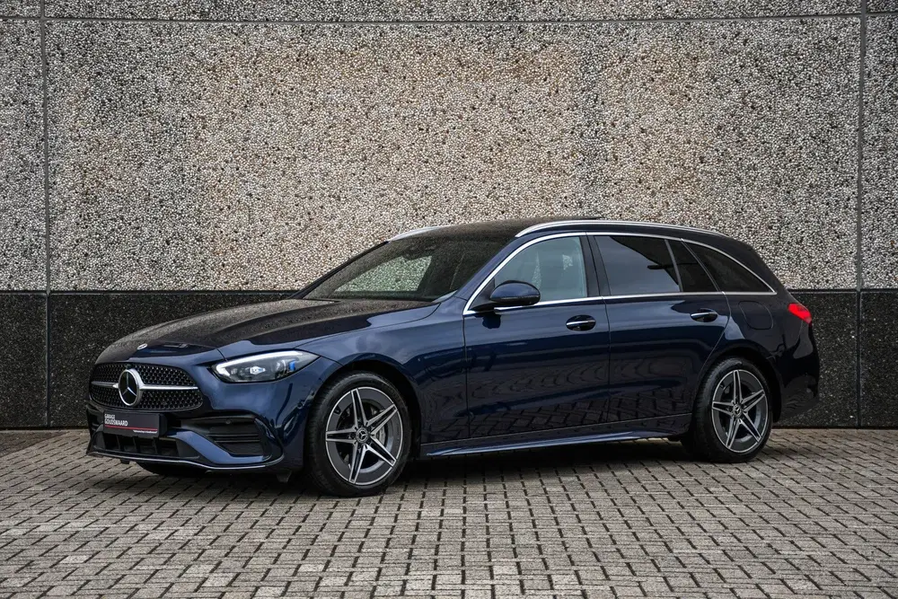 Mercedes-Benz C-Klasse 300 e AMG Line (bj 2022) uit 2022, foto 2