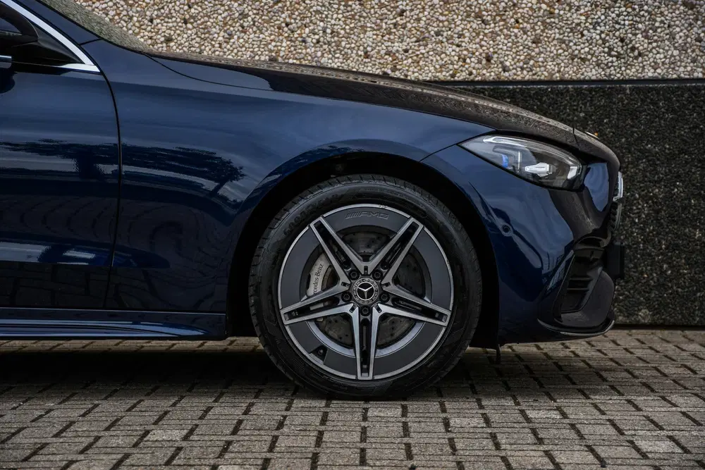 Mercedes-Benz C-Klasse 300 e AMG Line (bj 2022) uit 2022, foto 5