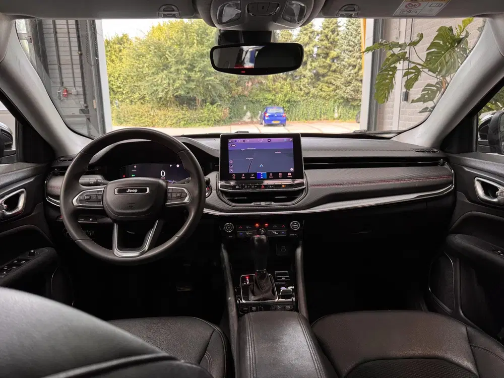 Jeep Compass 4xe 240 Plug-in Hybrid Electric Trailhawk uit 2023, foto 3