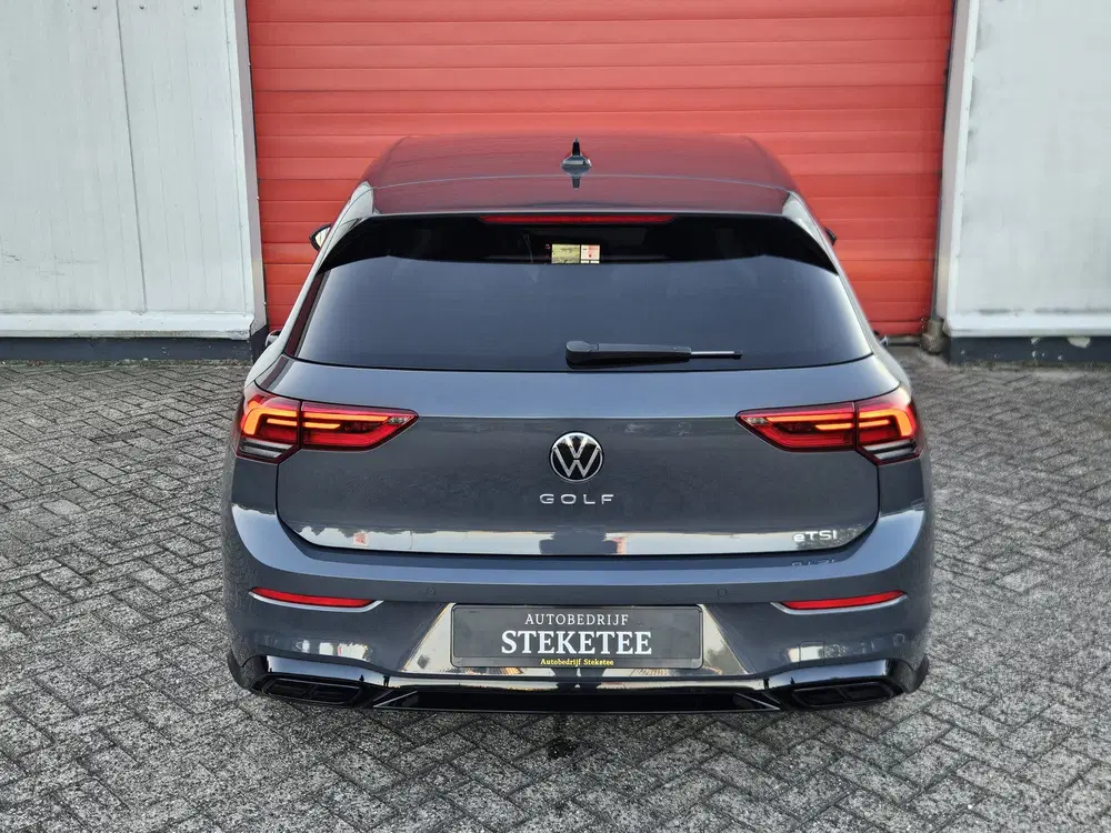 Volkswagen Golf 1.5 eTSI R-Line Business uit 2024, foto 11