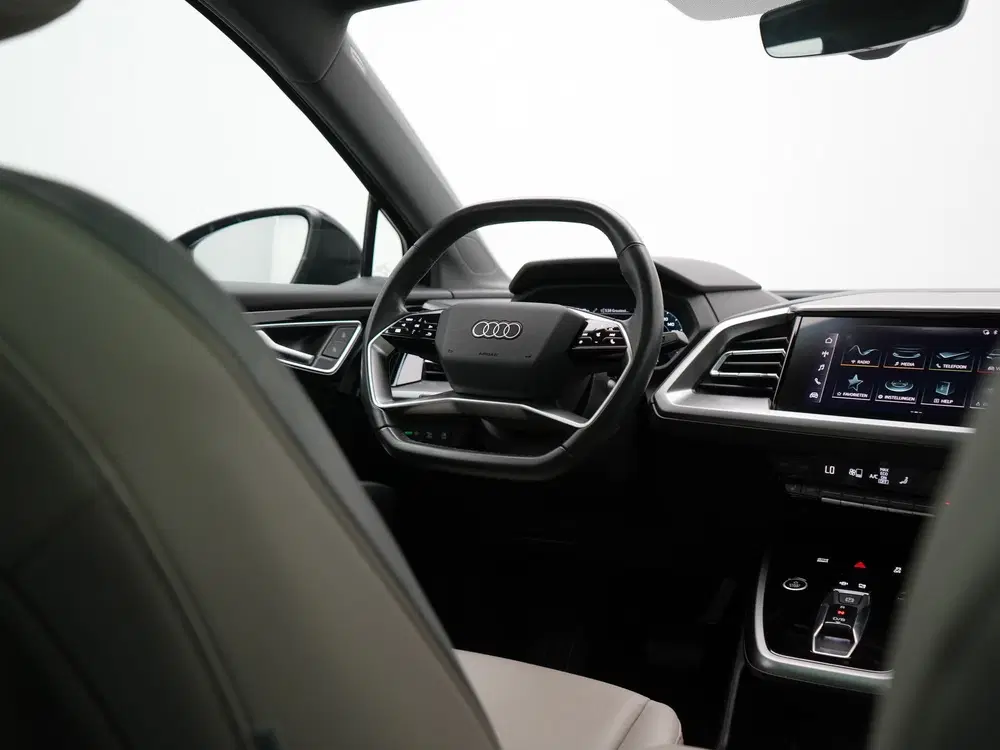 Audi Q4 e-tron 35 S Line 55 kWh 170pk Dealer O.H. uit 2022, foto 10