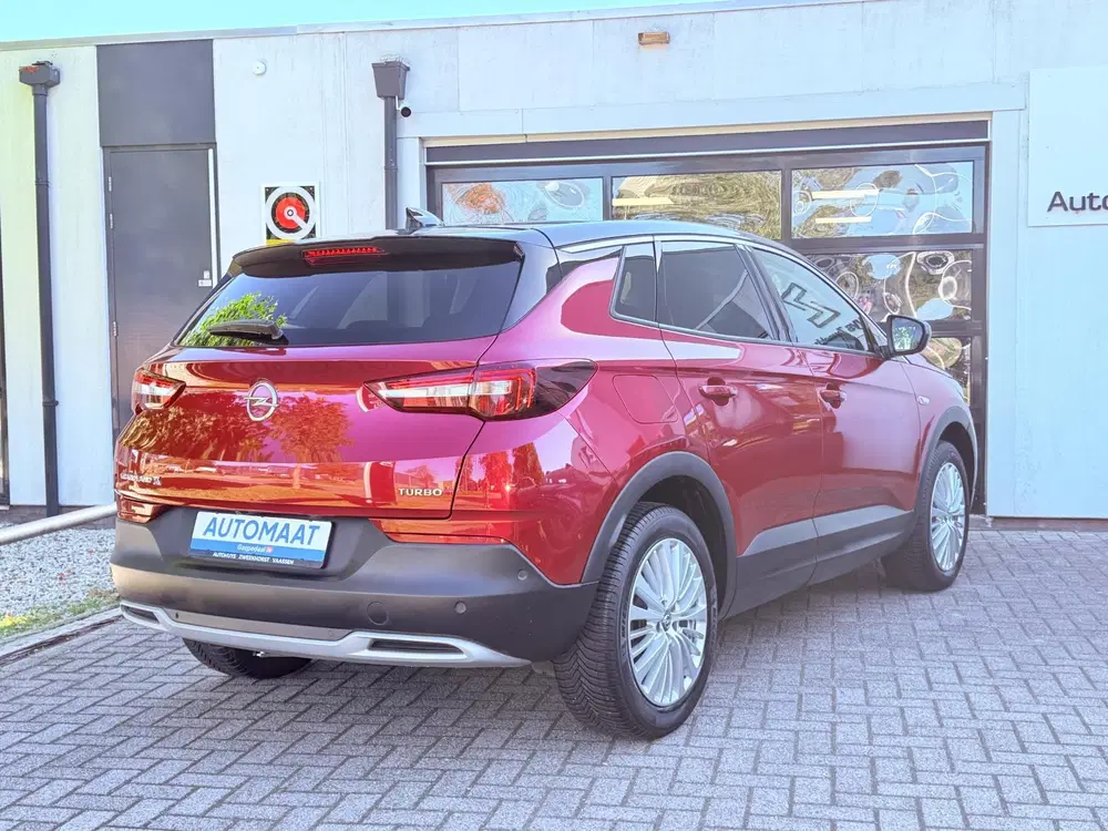Opel Grandland 1.2 Turbo Ultimate uit 2019, foto 2