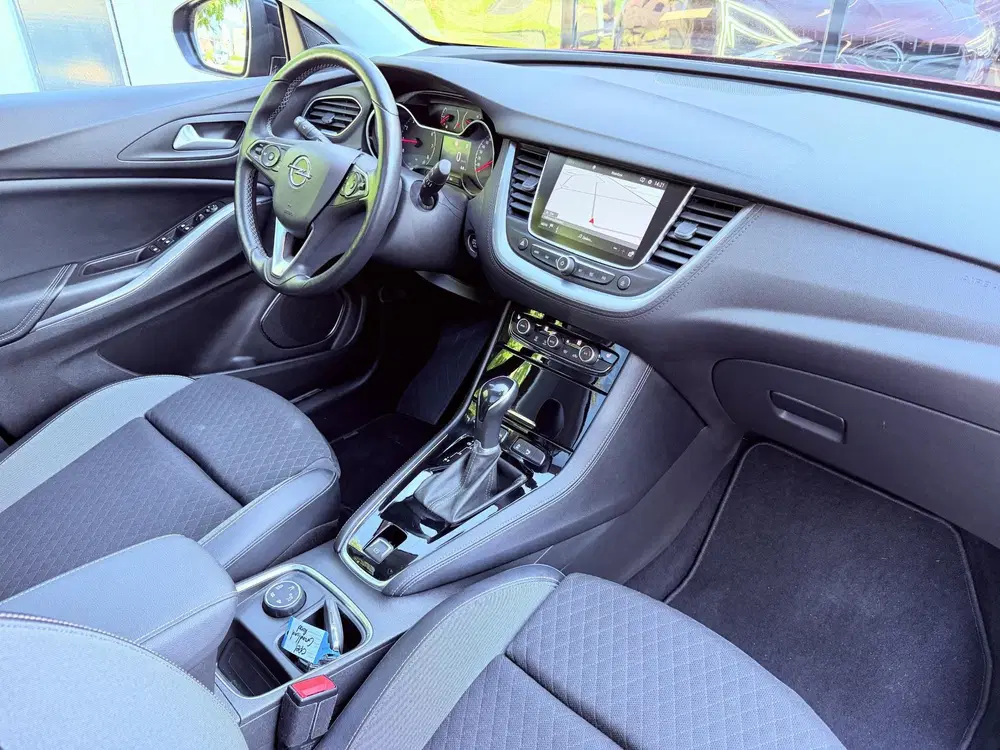 Opel Grandland 1.2 Turbo Ultimate uit 2019, foto 3