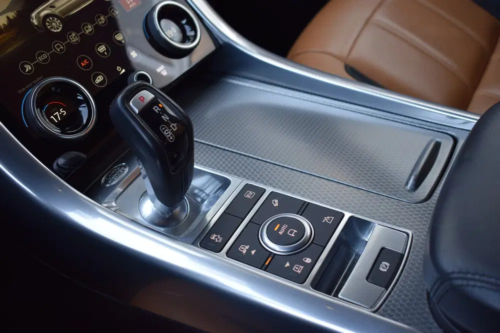Land Rover Range Rover Sport P400e Limited Edition Panodak uit 2021, foto 13