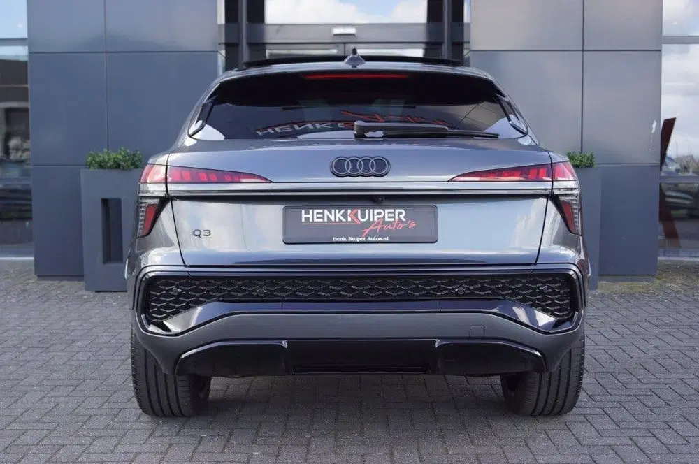Audi Q3 e-Hybrid S-Line 272pk uit 2026, foto 8