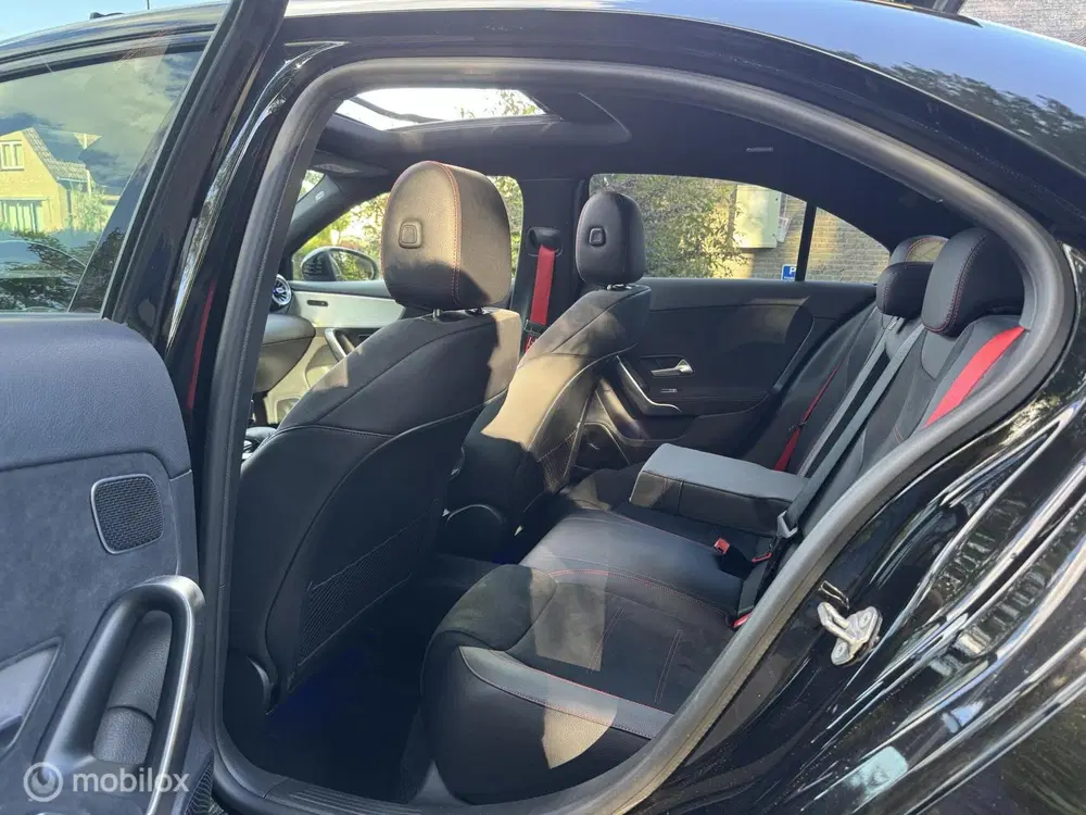 Mercedes-Benz A-Klasse AMG 35 4MATIC Premium uit 2019, foto 12