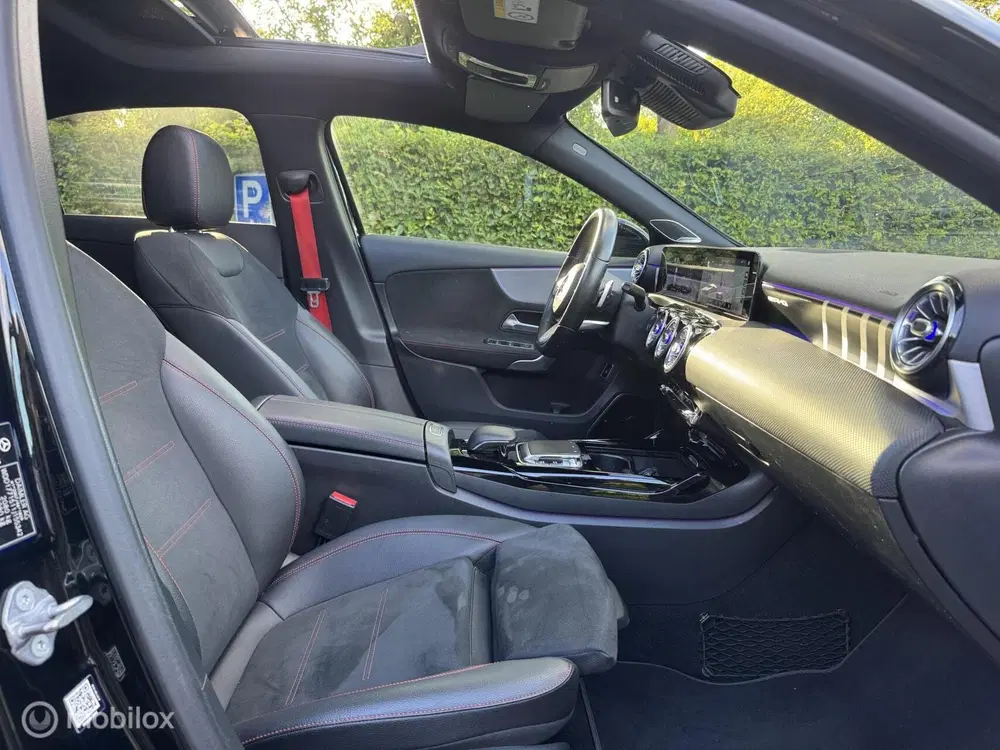 Mercedes-Benz A-Klasse AMG 35 4MATIC Premium uit 2019, foto 14