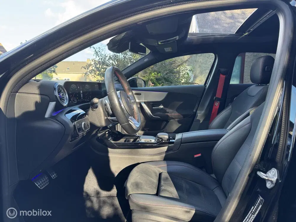 Mercedes-Benz A-Klasse AMG 35 4MATIC Premium uit 2019, foto 7