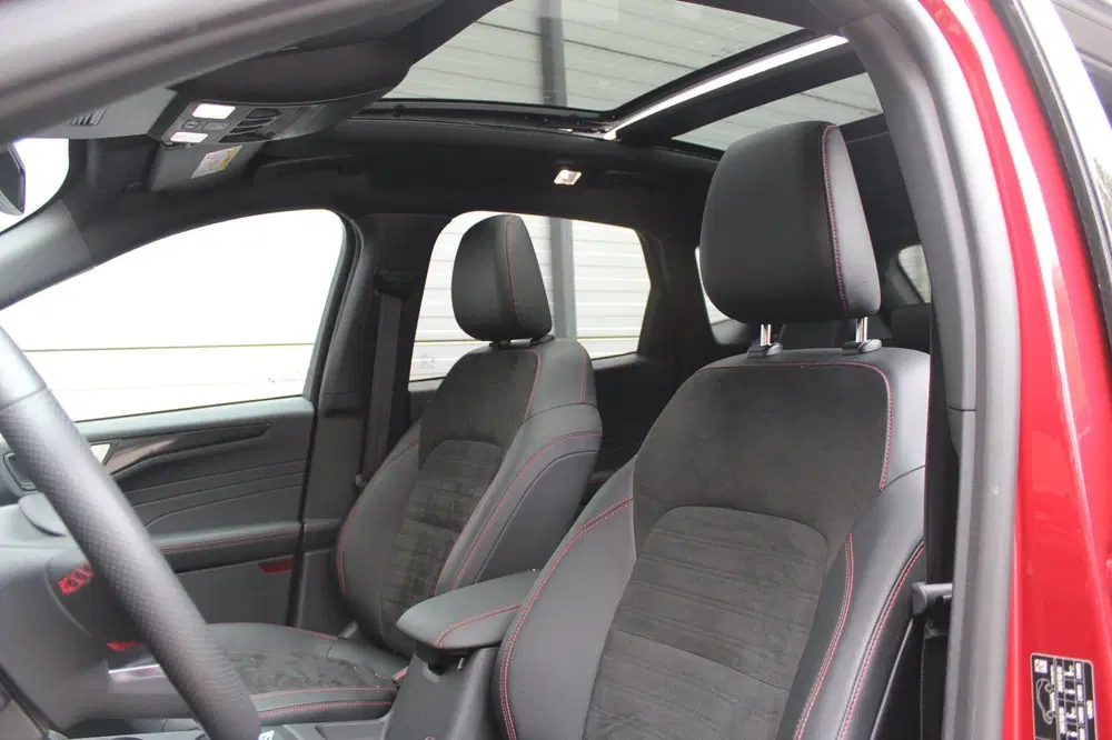 Ford Kuga 2.5 PHEV ST-Line X Schuifdak uit 2023, foto 8