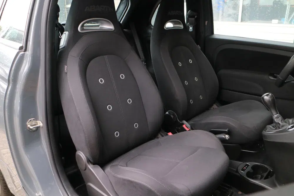 Abarth 595 1.4 T-Jet uit 2019, foto 14