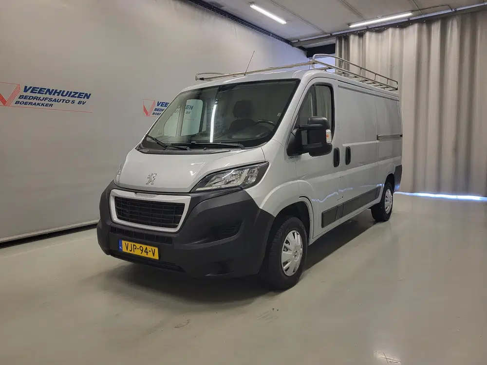 Peugeot Boxer 2.2BlueHDi 140pk L2 uit 2021, foto 2