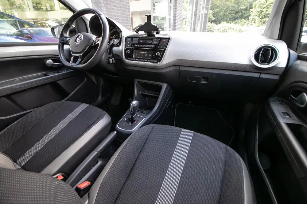 Volkswagen up! 1.0 BMT high up Automaat uit 2019, foto 4