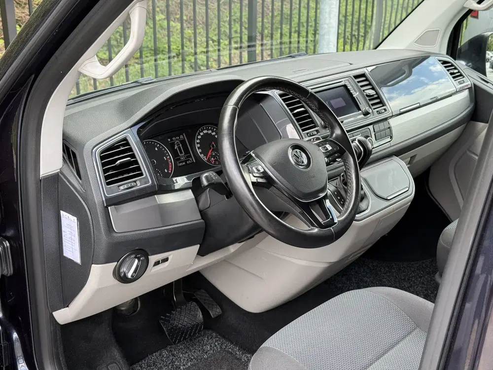 Volkswagen Transporter 2.0 TDI L1H2 Highline Sport edition uit 2019, foto 15