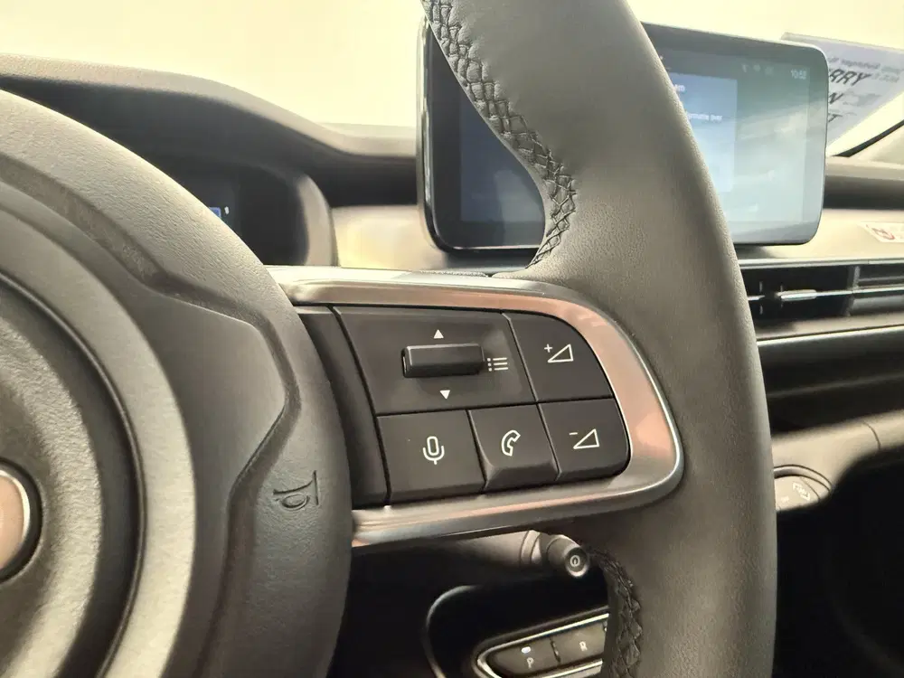 Jeep Avenger Altitude 54 kWh SOH 97% Navi PDC ACC Carpl uit 2025, foto 11