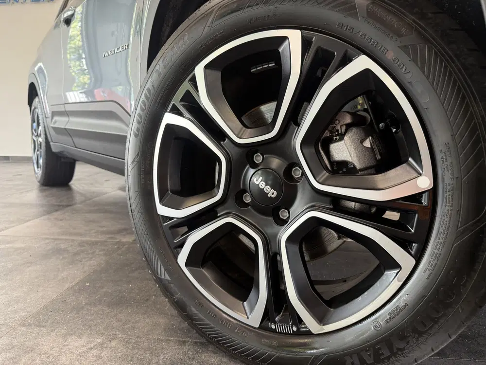 Jeep Avenger Altitude 54 kWh SOH 97% Navi PDC ACC Carpl uit 2025, foto 4