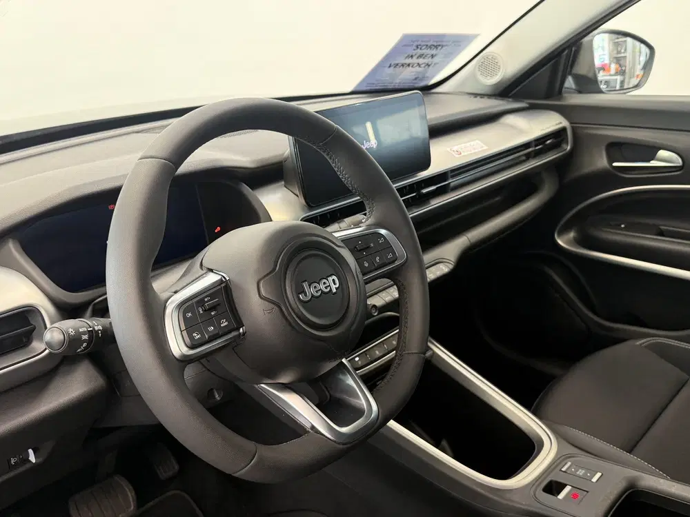 Jeep Avenger Altitude 54 kWh SOH 97% Navi PDC ACC Carpl uit 2025, foto 7