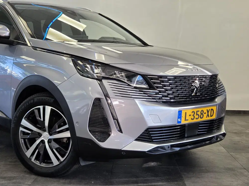Peugeot 5008 1.2 PureTech Blue Lease Allure 7-Persoons uit 2021, foto 3