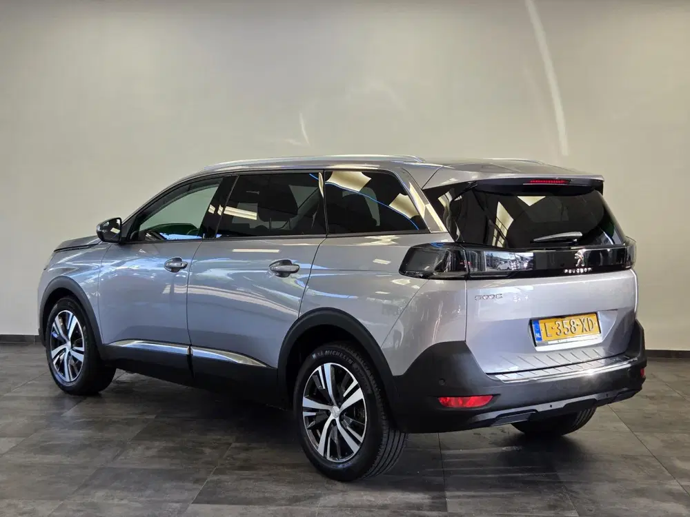 Peugeot 5008 1.2 PureTech Blue Lease Allure 7-Persoons uit 2021, foto 7