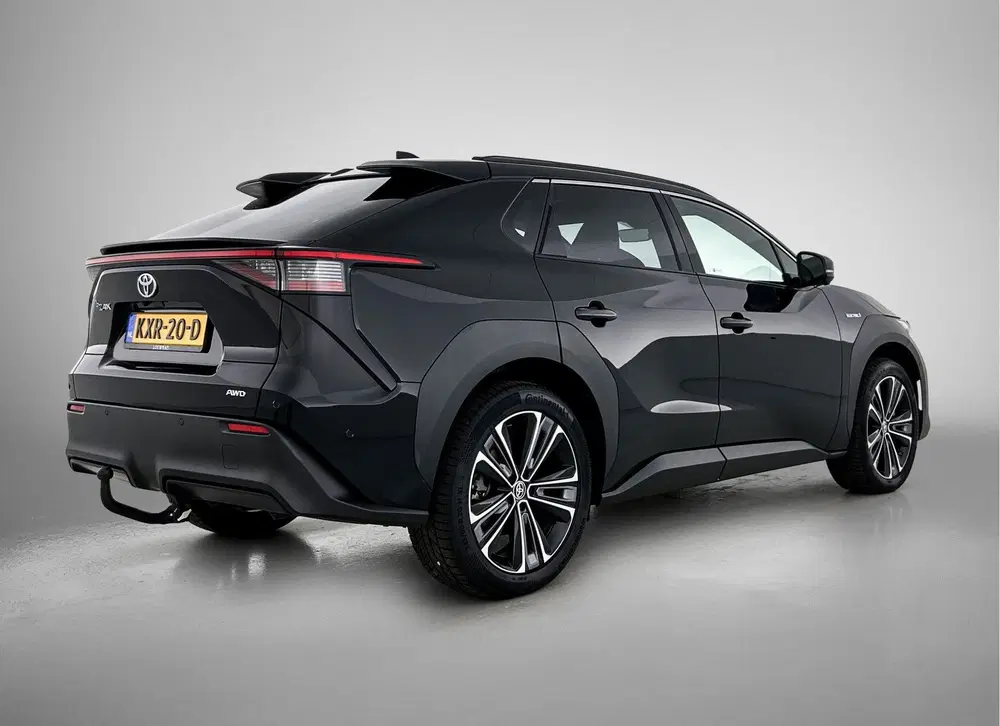 Toyota bZ4X Premium 4WD 71 kWh uit 2023, foto 2